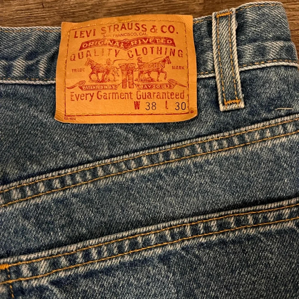 Levi’s - Picture 2 of 3